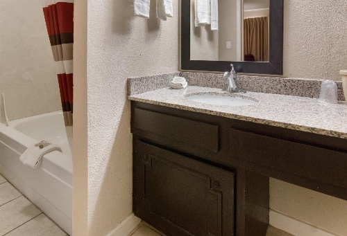 Red Roof Inn Waco image 1